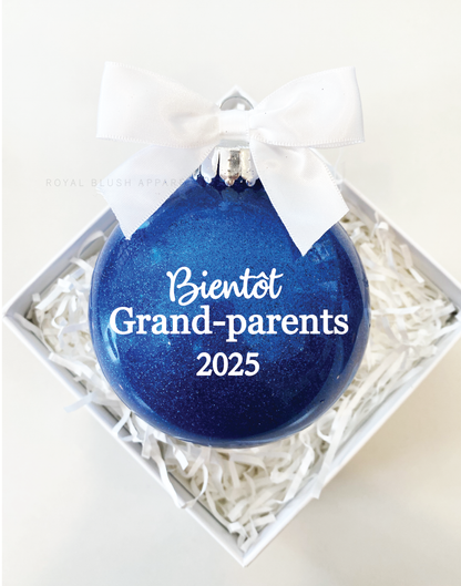 Bientôt Grand-Parents 2025 Glitter Ornament