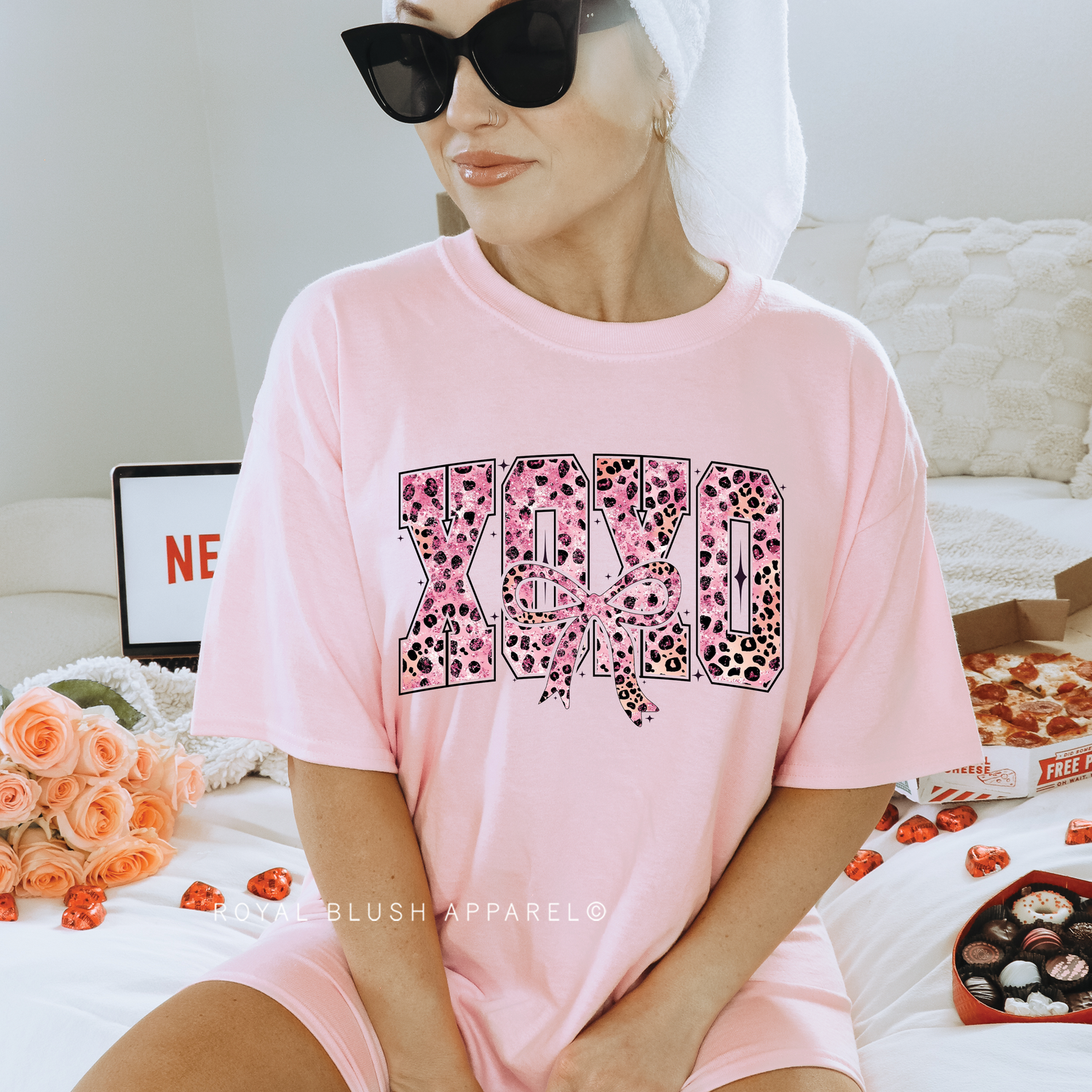 Leopard XOXO Bow Relaxed Unisex T-shirt