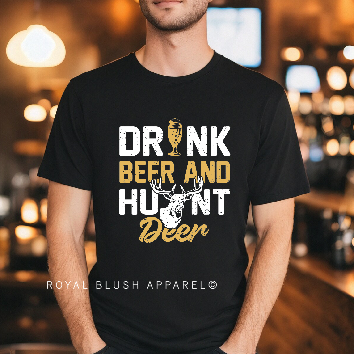 Buvez de la bière et chassez le cerf T-shirt unisexe décontracté