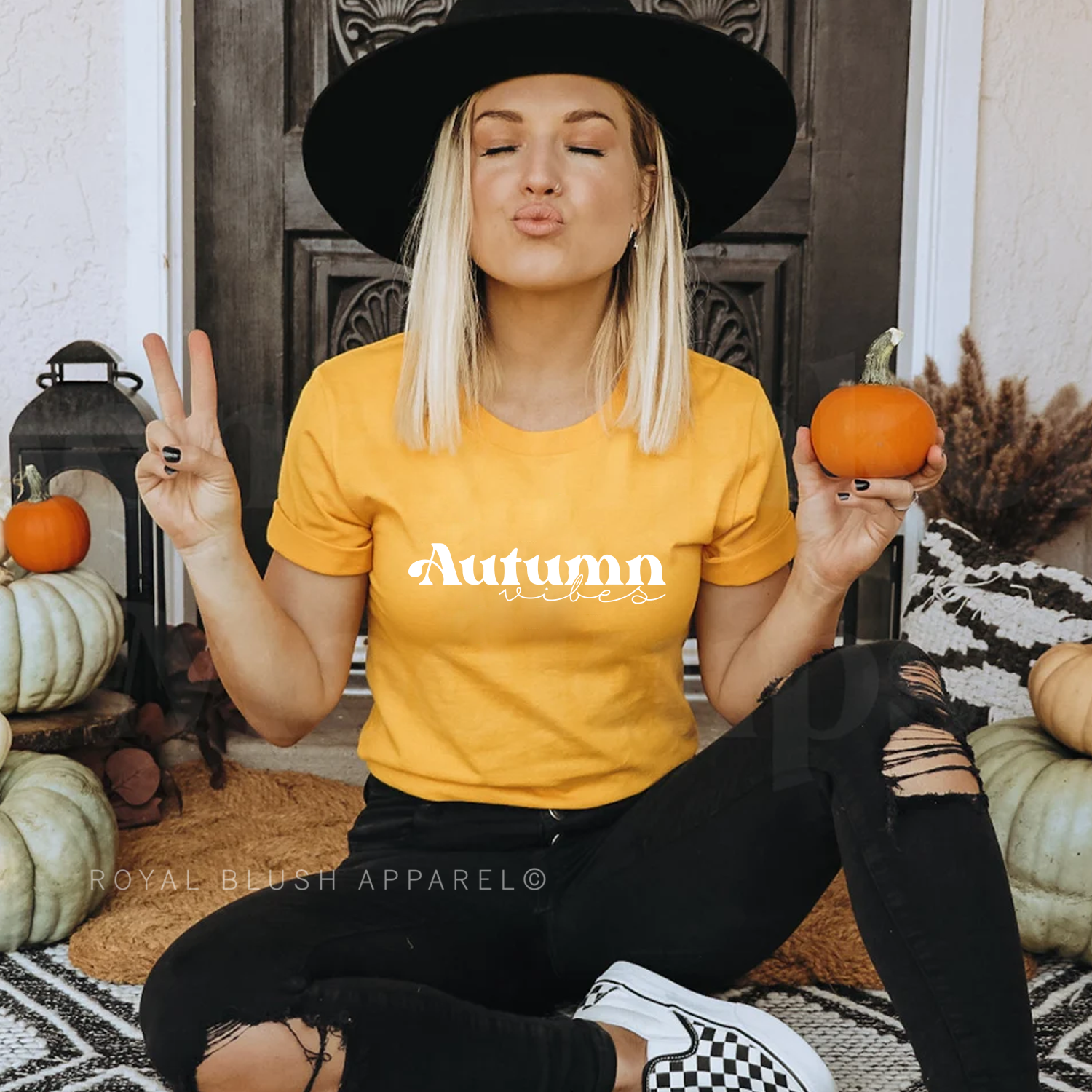 Autumn Vibes Relaxed Unisex T-shirt