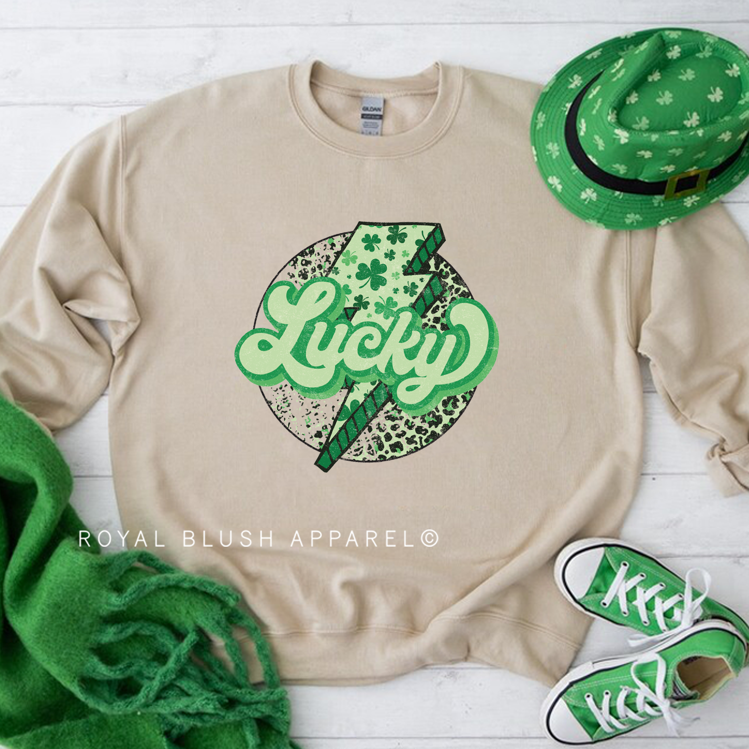 Équipage chanceux de foudre